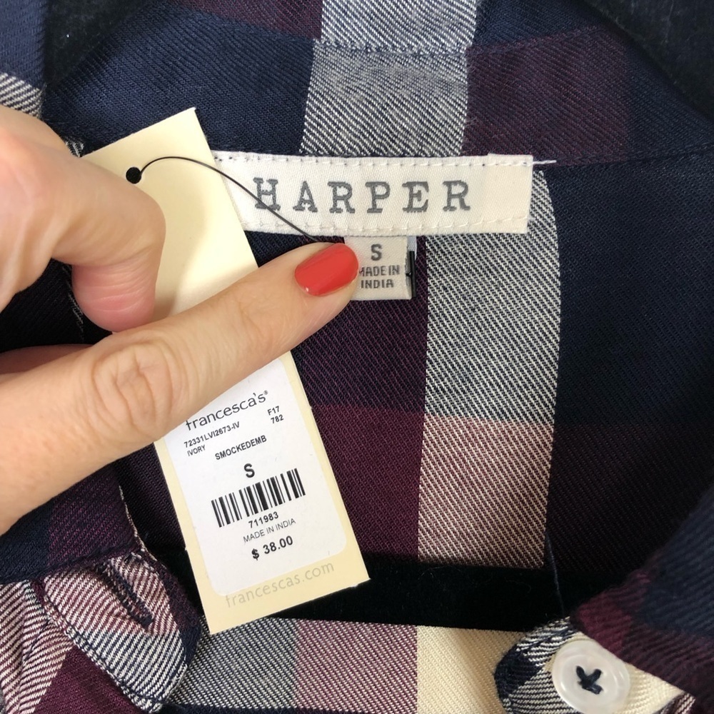 New Francesca’s Byrdie plaid button down top - Picture 4 of 8